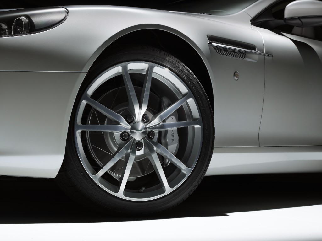 Aston Martin DB9 Volante Morning Frost Edition (Automatic)